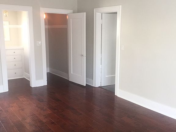 2nd image of 932 E 2nd St Unit 20