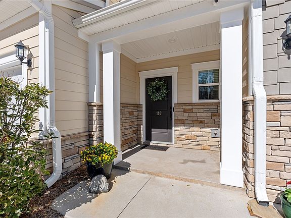 3rd image of 118 Pokeberry Way