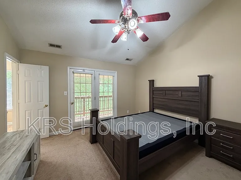 940 Allendale Dr — Photo 12