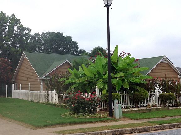 2nd image of 610 Chatham Park Dr