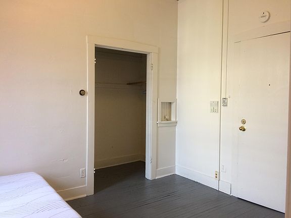 4th image of 536 North Ave #3