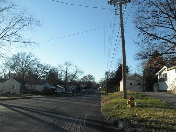 5th image of 9716 Flora Ave