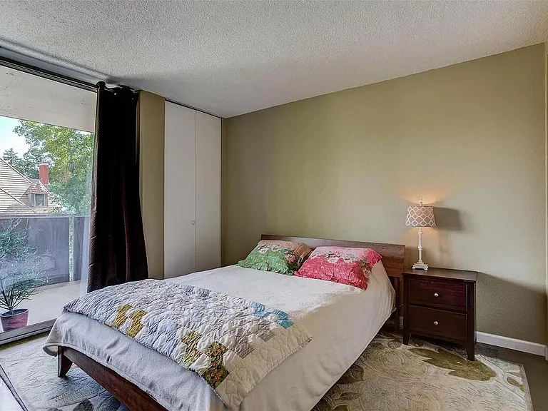 909 N Logan St #4I — Photo 9