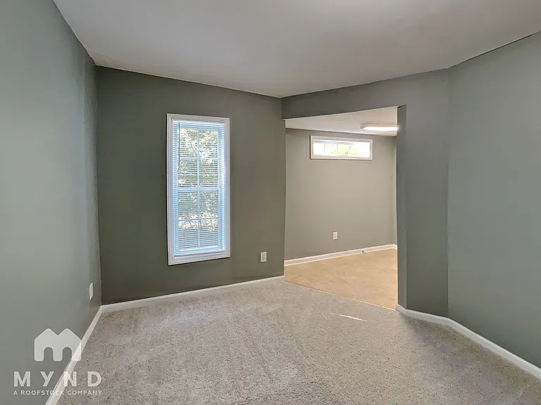 511 N Taylor St — Photo 9