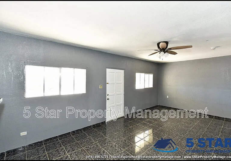 4425 La Luz Ave — Photo 9