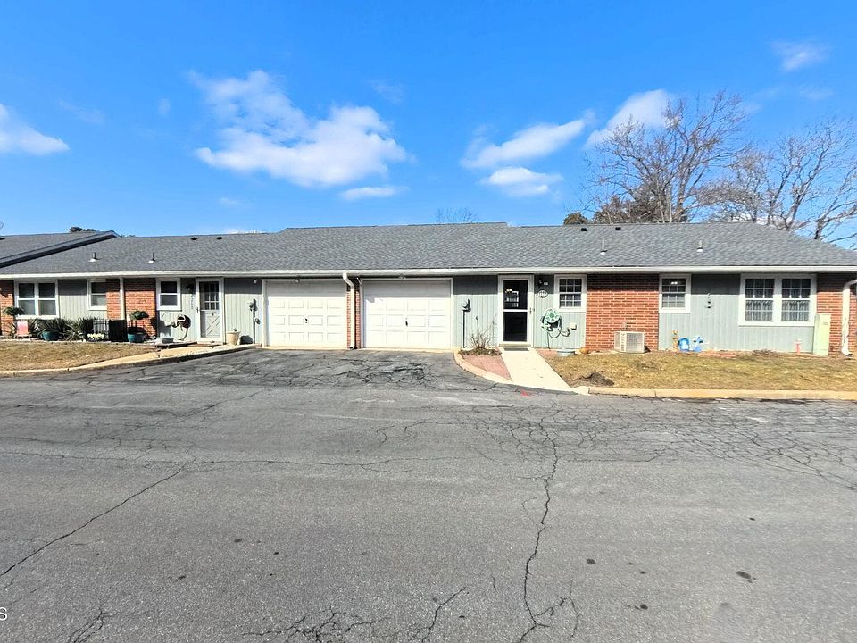 1st image of 426A Chatham Court
