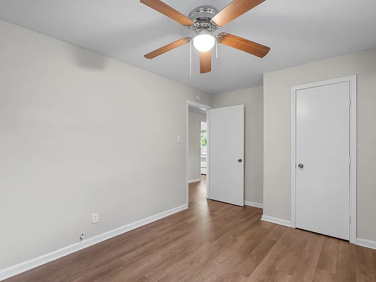 2328 Boss St — Photo 7