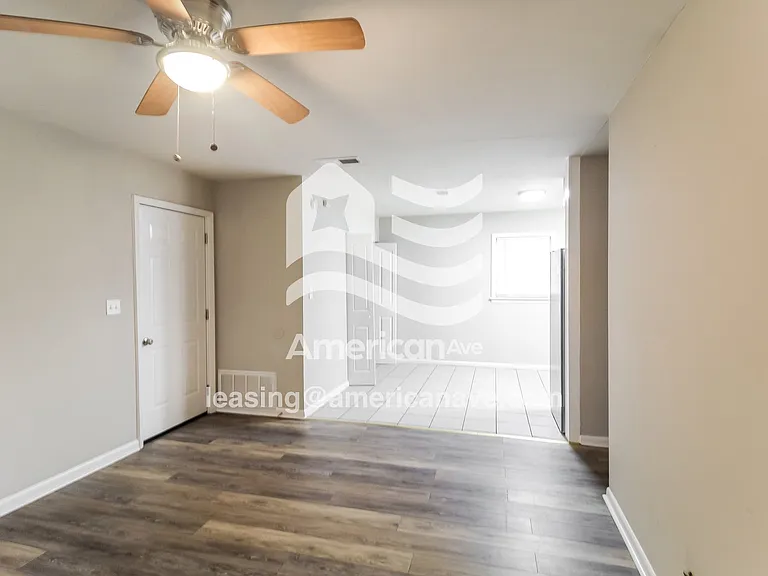 20523_004_living_room_13894161.jpg