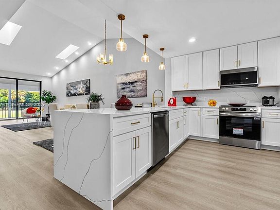 2nd image of 7818 La Mirada Dr
