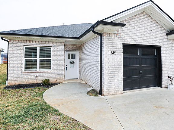 2nd image of 815 Elmdale Rd