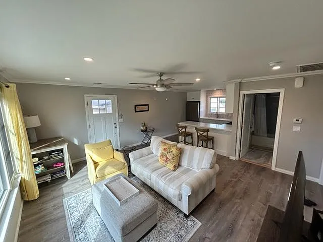 2334 1/2 Del Mar Rd — Photo 18