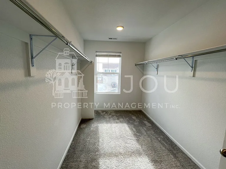 5250 Makalu Dr — Photo 4