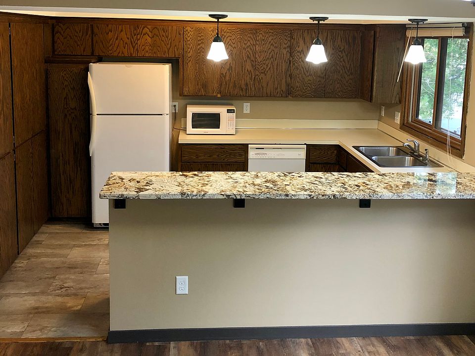 Granite counter top. 
Lots of cabinet space