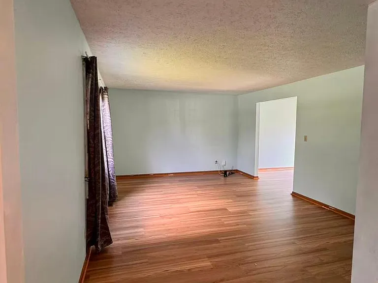 626 Harrison Rd — Photo 2