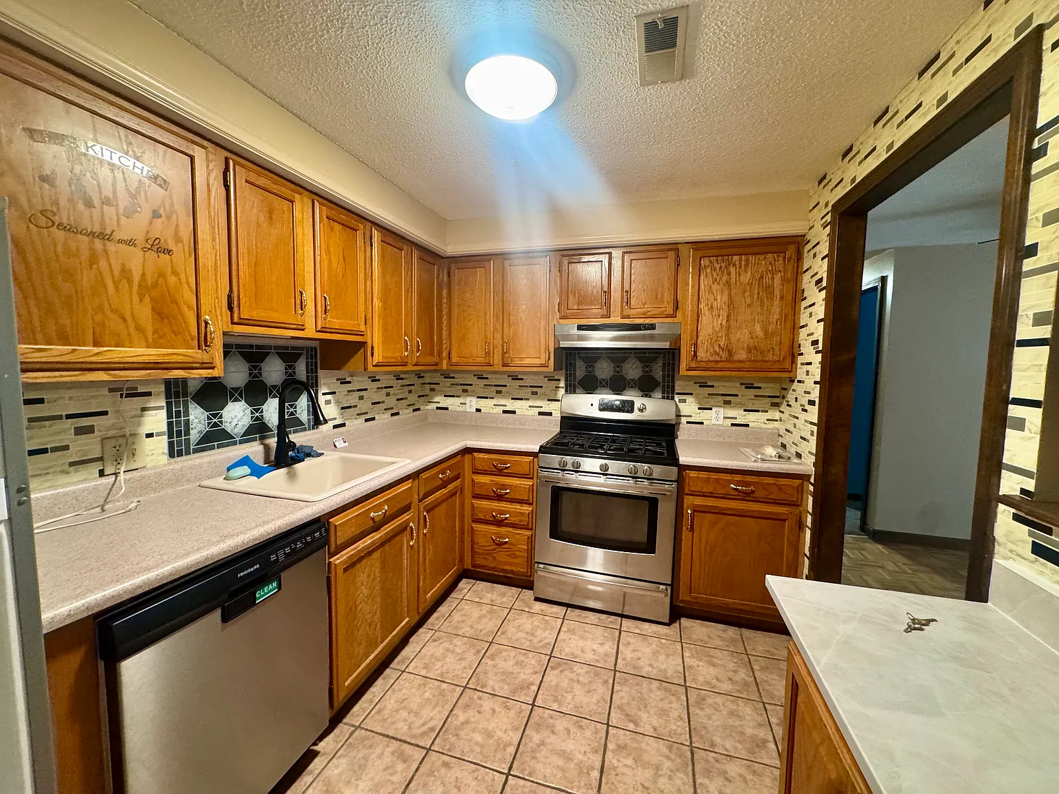2 bed, 900 sqft, $2,000 — Photo 4