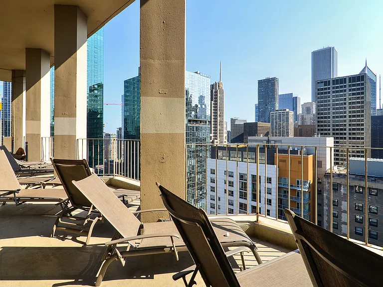 535 N Michigan Ave #2710 — Photo 15