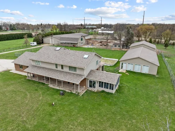 41W072 Bowes Rd, Elgin, IL 60124