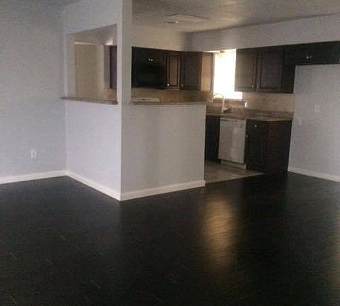 4th image of 2617 Lasalle Dr
