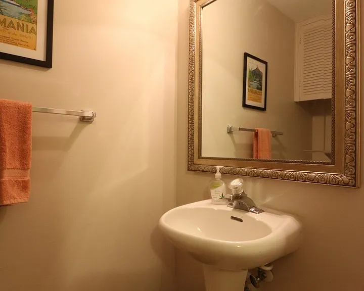 6703 Rannoch Rd — Photo 37