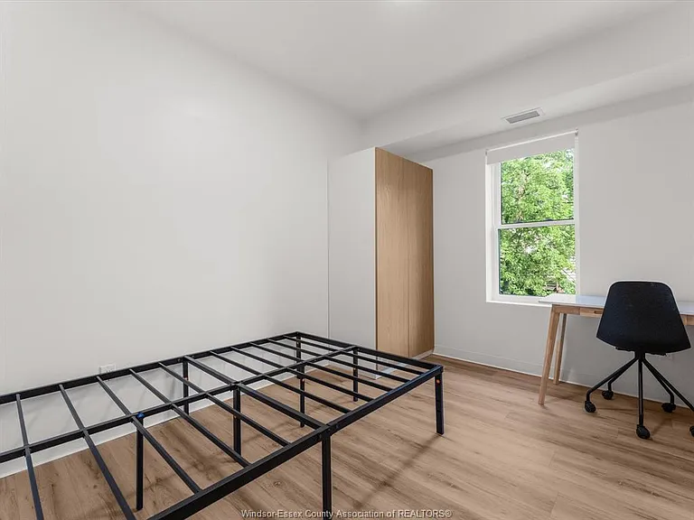 185 Randolph Pl — Photo 9