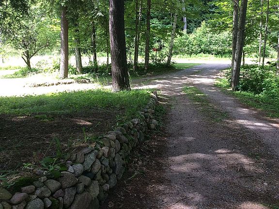 Driveway splitting into 2