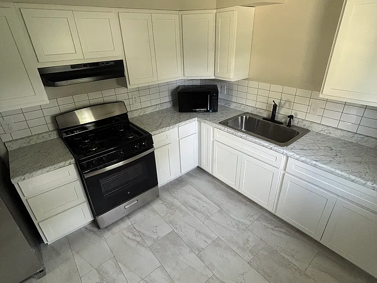 9163 Loganberry Ln — Photo 4