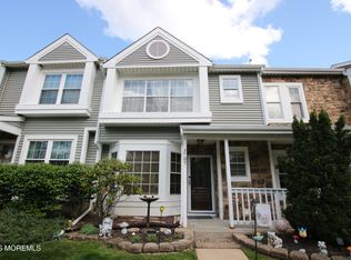 37 Horseshoe Ct, Tinton Falls, NJ 07753
