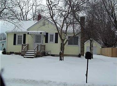 1st image of 206 E Prairie St