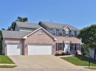 1345 Kiefer Bluffs Dr, Ballwin, MO 63021