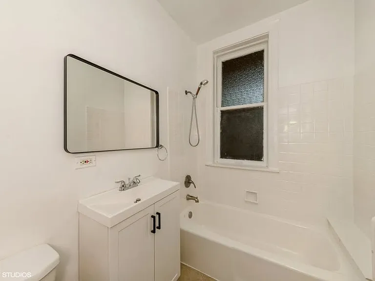 1455 E 56th St #1 — Photo 14