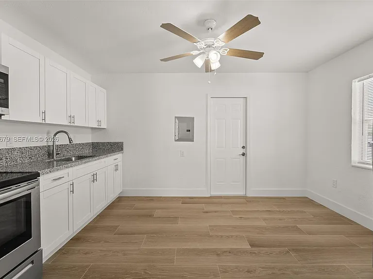 255 Beacom Blvd #DOWNSTAIRS — Photo 4