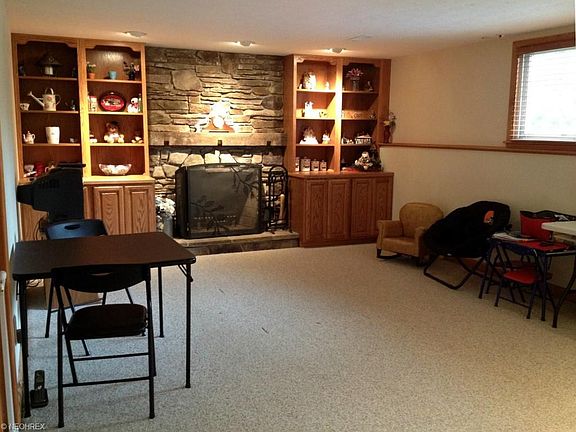 5th image of 23372 Woodview Dr