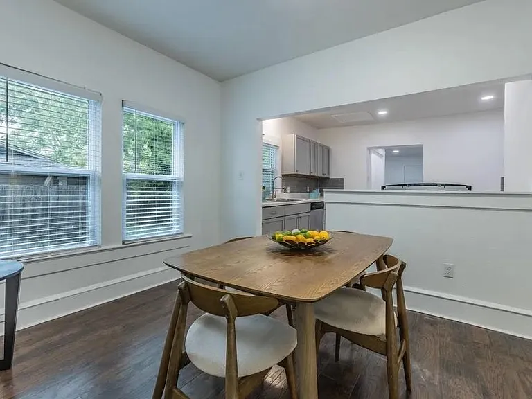 2329 Connor Ave — Photo 18