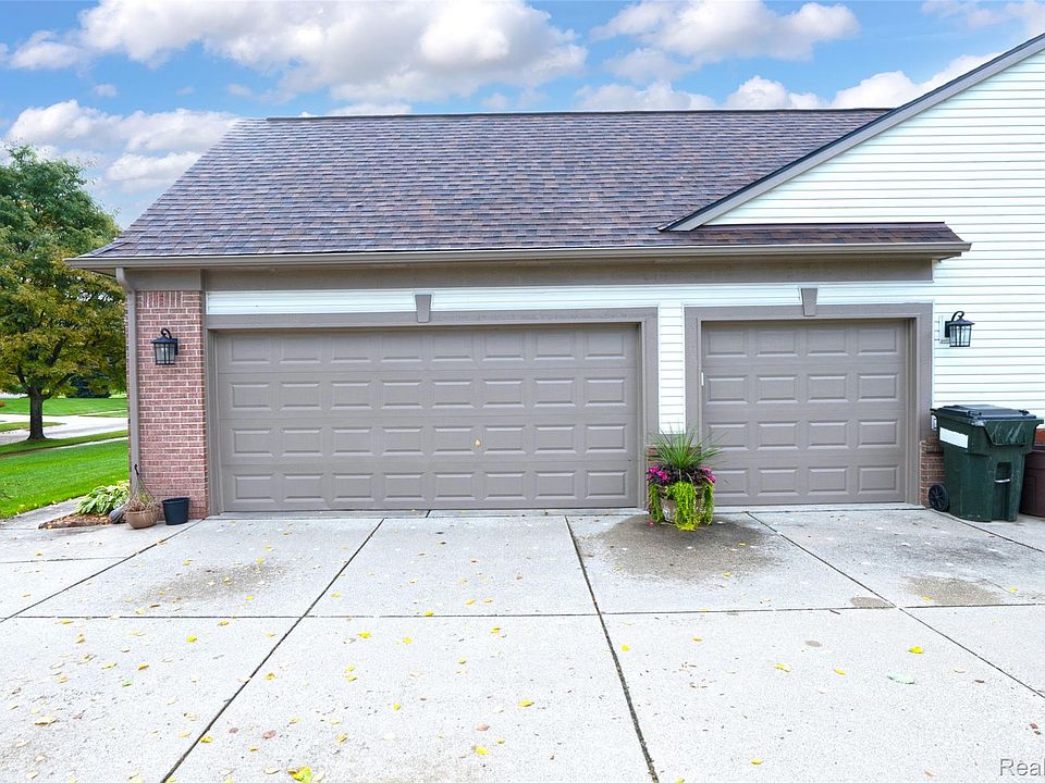 10199 Wellington Dr, photo 24