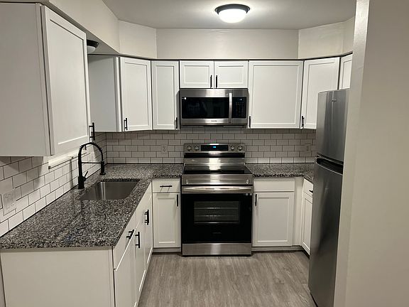 4th image of 2923 Howey Rd