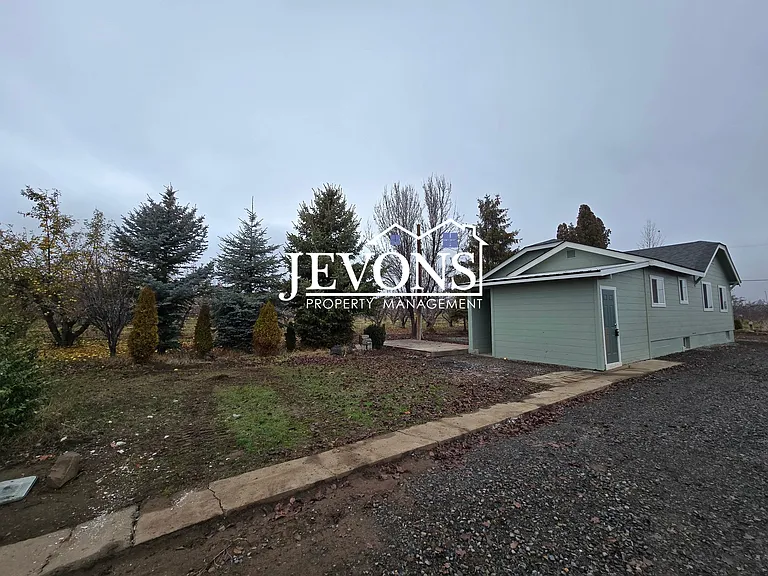 800 Hatton Rd — Photo 4
