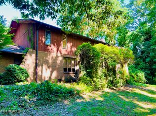 2501 SW Tall Pine Ln, Knoxville, TN 37920