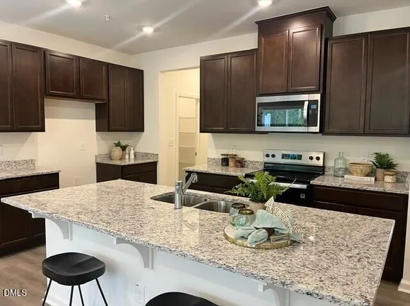 132 Malbec Dr, Chapel Hill, NC 27516