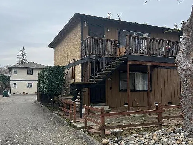 900 Villa Ave #C — Photo 6
