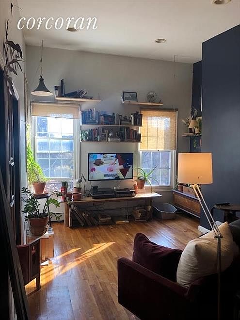 1st image of 107 Putnam Ave #3