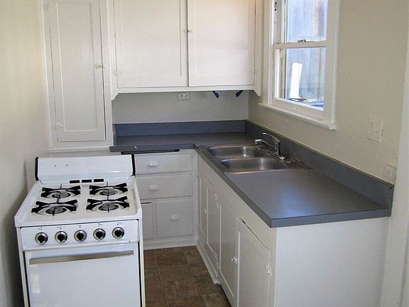 4th image of 218 N Olive St APT 6