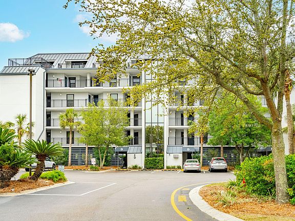 2nd image of 7600 Palmetto Dr #426-D