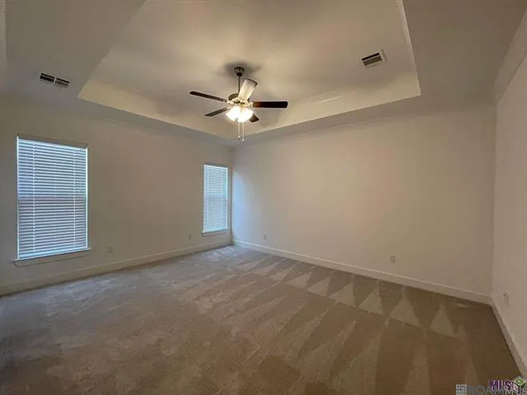 9905 Stonewater Dr — Photo 10