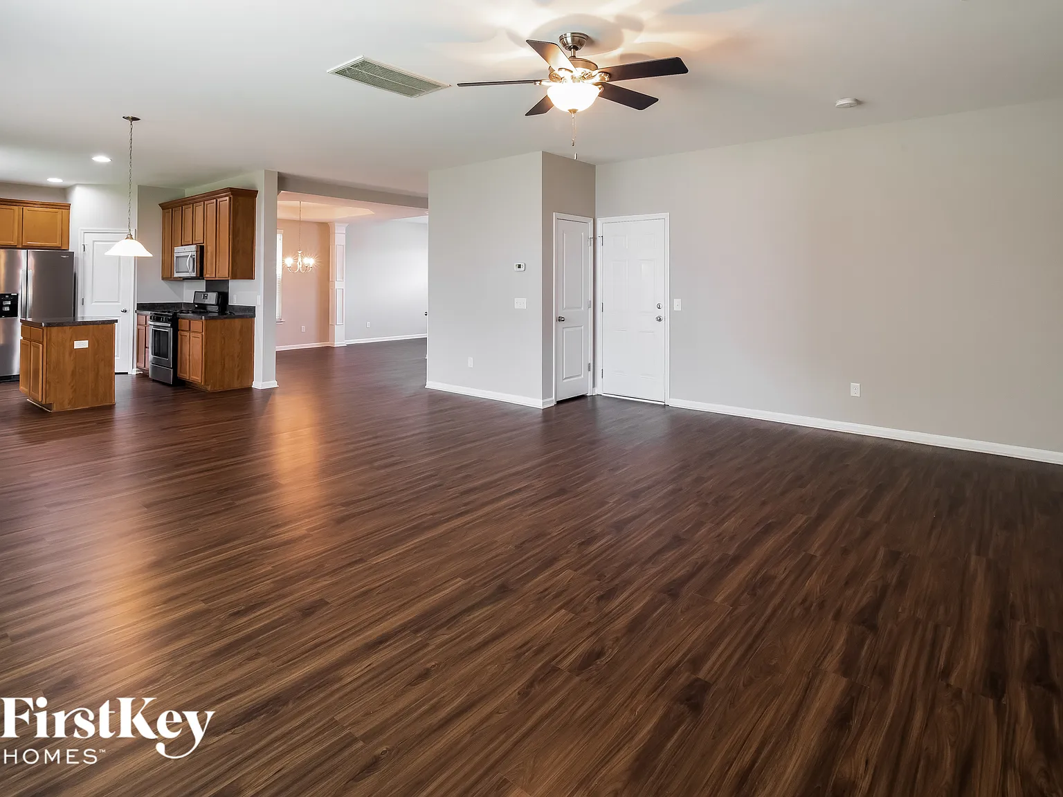 4 bed, 2.5 bath, 2667 sqft, $2,640 — Photo 3