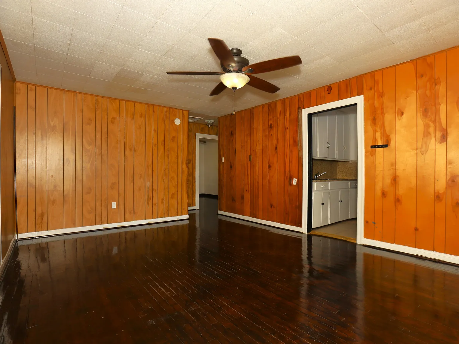 302 Circle Way Street* - 1 — Photo 3