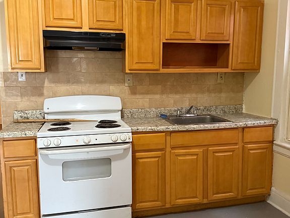 3rd image of 224 Eastern Pkwy Floor 1