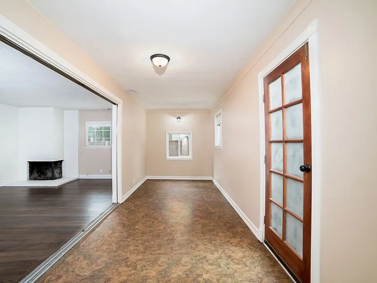 2958 Gramercy St — Photo 16