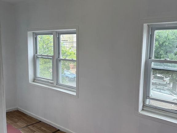5th image of 32 E 35th St Floor 2