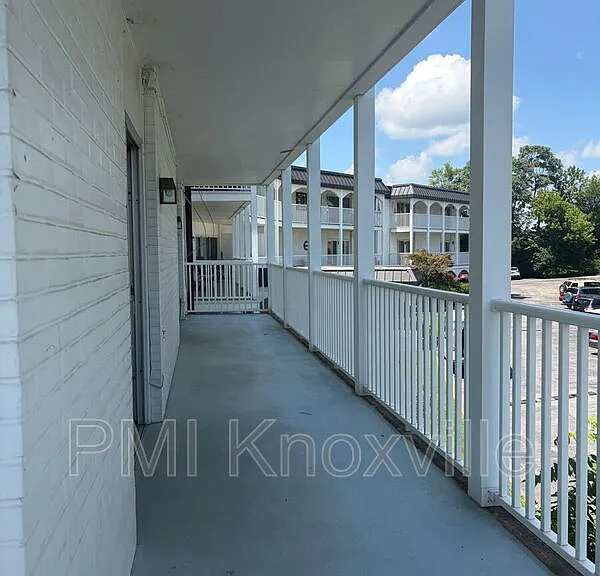5709 Lyons View Pike #1206 — Photo 6