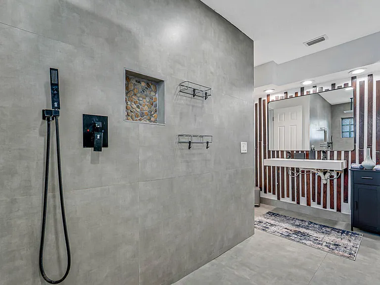 532 N Palmway — Photo 41